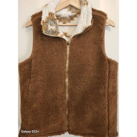 V23  Hem & Thread Southwestern Brown & Cream Sherpa Reversable Vest - Picture 3 of 10